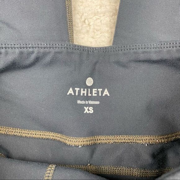 Athleta Cropped Pants   - Picture 4 of 7